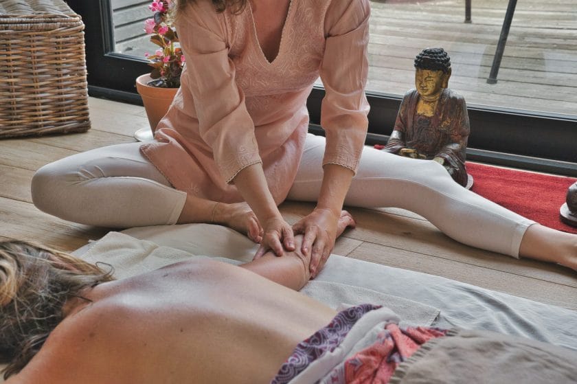 massage therapists conscious design 1YclEyrXWSs unsplash